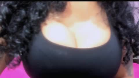 Snapshot of 00valeriasexxx chatting on 01/09/25, 05:22 Valeria online show from 01/09/25, 05:22