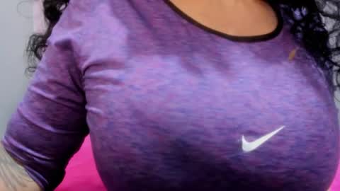 Snapshot of 00valeriasexxx chatting on 01/29/25, 06:50 Valeria online show from 01/29/25, 06:50