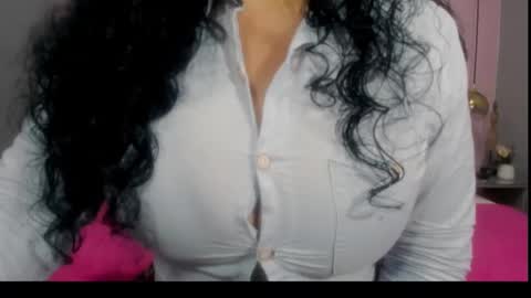 Snapshot of 00valeriasexxx chatting on 03/04/25, 03:26 Valeria online show from 03/04/25, 03:26