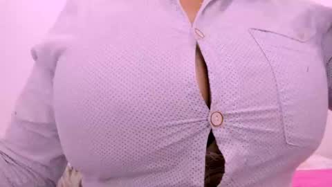 Snapshot of 00valeriasexxx chatting on 10/06/25, 11:18 Valeria online show from 10/06/25, 11:18