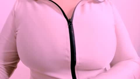 Snapshot of 00valeriasexxx chatting on 10/23/25, 01:27 Valeria online show from 10/23/25, 01:27