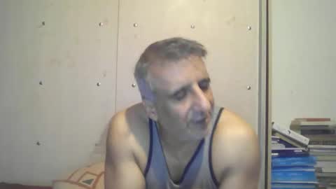 Snapshot of 0luvmonkey chatting on 12/20/25, 12:07 0luvmonkey online show from 12/20/25, 12:07