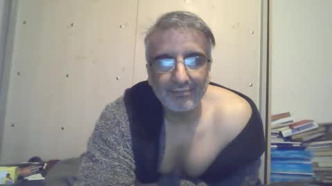 Snapshot of 0luvmonkey chatting on 03/15/26, 09:21 0luvmonkey online show from 03/15/26, 09:21