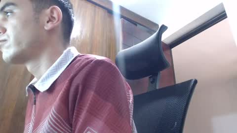 Snapshot of 0neboyxx chatting on 09/10/25, 01:00 Oneboy online show from 09/10/25, 01:00