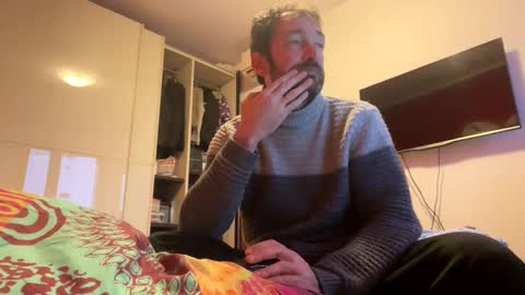 Snapshot of 0str0 chatting on 01/19/25, 03:53 0str0 online show from 01/19/25, 03:53