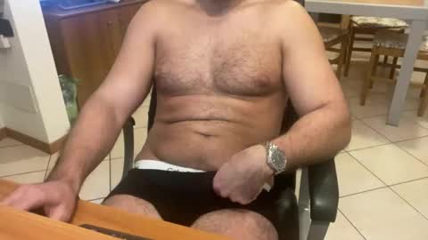 Snapshot of 100piedi1 chatting on 11/09/25, 05:33 100piedi1 online show from 11/09/25, 05:33