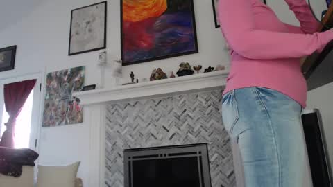 Aurora Willows online show from 01/22/25, 08:59
