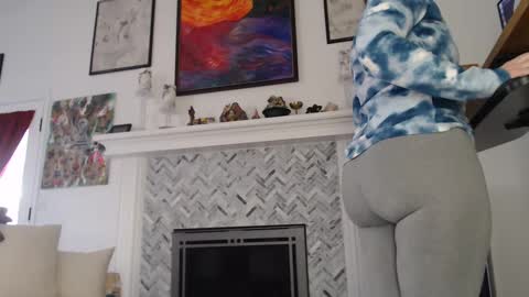 Aurora Willows online show from 01/28/25, 04:08