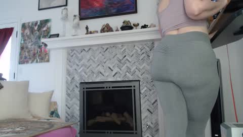 Aurora Willows online show from 01/28/25, 10:01