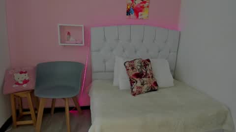 18candy online show from 12/31/24, 03:42