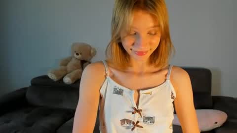 Kira online show from 06/29/26, 01:33