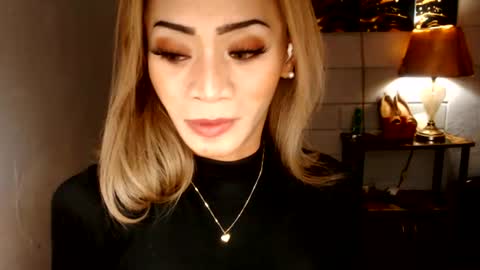 Snapshot of 1bigsurprise4you chatting on 06/22/26, 03:25 angel online show from 06/22/26, 03:25