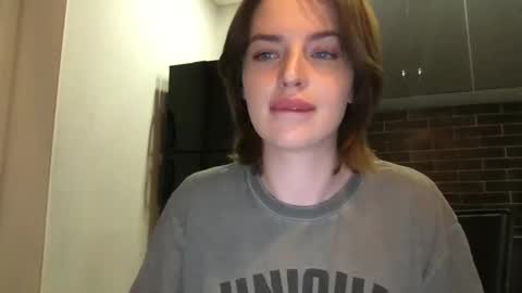 Snapshot of 1dove chatting on 01/15/25, 02:46 DOVE online show from 01/15/25, 02:46