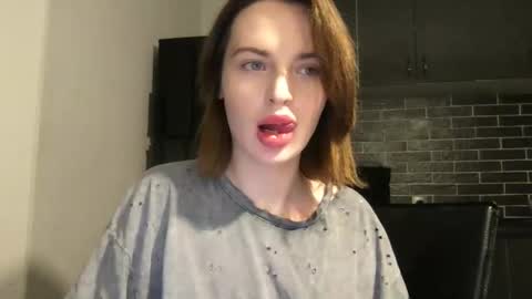 Snapshot of 1dove chatting on 02/06/25, 05:30 DOVE online show from 02/06/25, 05:30