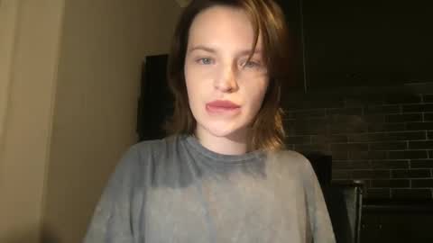 Snapshot of 1dove chatting on 02/17/25, 06:04 DOVE online show from 02/17/25, 06:04