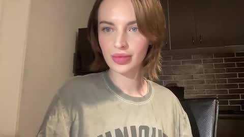 Snapshot of 1dove chatting on 02/27/25, 03:59 DOVE online show from 02/27/25, 03:59