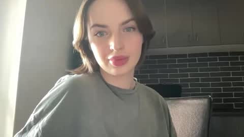 Snapshot of 1dove chatting on 03/06/25, 11:58 DOVE online show from 03/06/25, 11:58