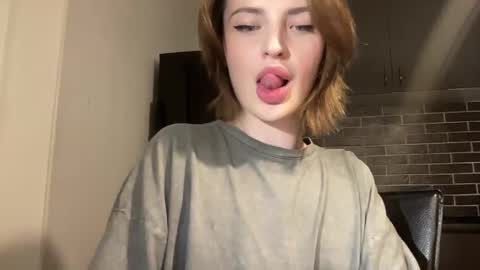 Snapshot of 1dove chatting on 03/07/25, 04:44 DOVE online show from 03/07/25, 04:44