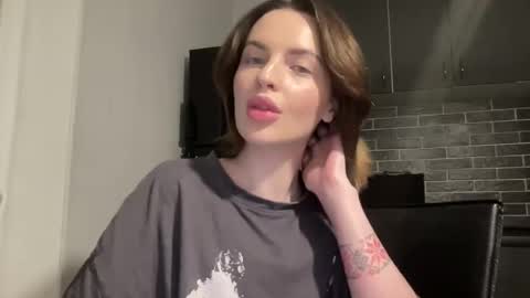 Snapshot of 1dove chatting on 03/12/25, 07:59 DOVE online show from 03/12/25, 07:59