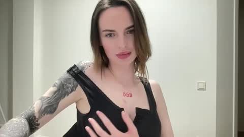 Snapshot of 1dove chatting on 09/12/25, 06:19 DOVE online show from 09/12/25, 06:19