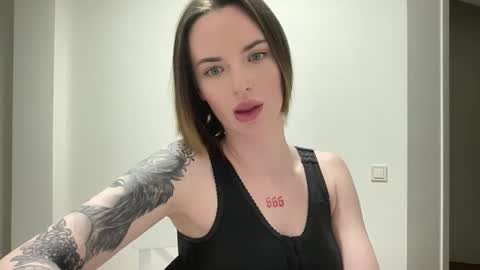 Snapshot of 1dove chatting on 09/21/25, 07:04 DOVE online show from 09/21/25, 07:04