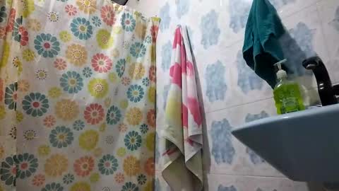 Snapshot of 1kandylove chatting on 11/24/25, 12:10 1kandylove online show from 11/24/25, 12:10