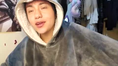 Snapshot of 1kandylove chatting on 12/14/25, 11:31 1kandylove online show from 12/14/25, 11:31