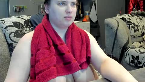 1LINDSEY1 online show from 12/14/24, 09:13