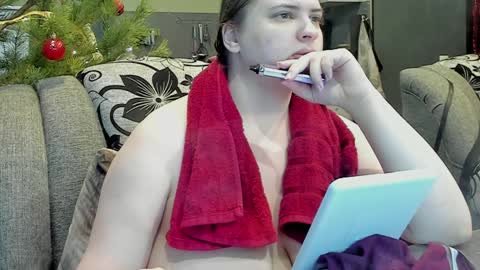 1LINDSEY1 online show from 12/29/24, 11:18