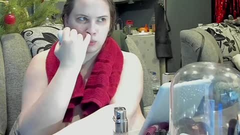 1LINDSEY1 online show from 12/31/24, 06:02