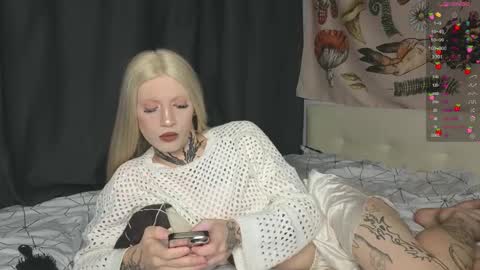 Snapshot of 1lola4ka chatting on 11/16/25, 05:29 Michelle online show from 11/16/25, 05:29