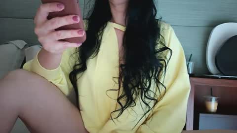 Onna online show from 06/18/26, 05:17