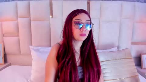 bella   online show from 02/11/25, 07:02