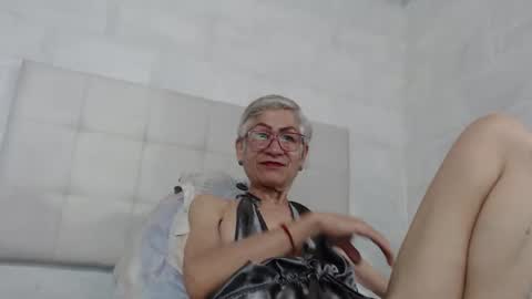 Miss Monserrate online show from 02/15/25, 05:28