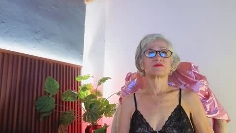 Miss Monserrate online show from 02/11/26, 01:16