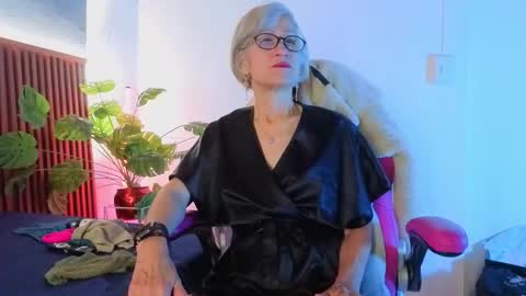 Miss Monserrate online show from 02/13/26, 01:18