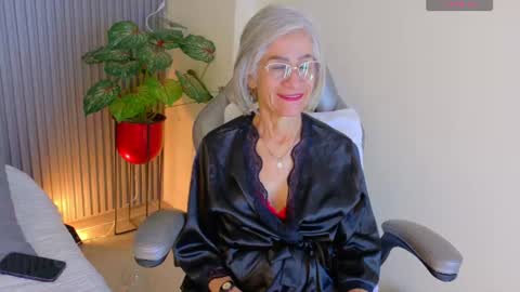 Miss Monserrate online show from 07/15/26, 02:22