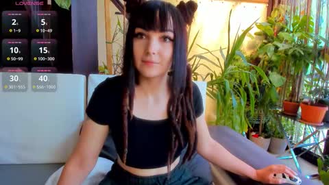 Snapshot of 1munique chatting on 09/23/25, 08:50 Moona online show from 09/23/25, 08:50