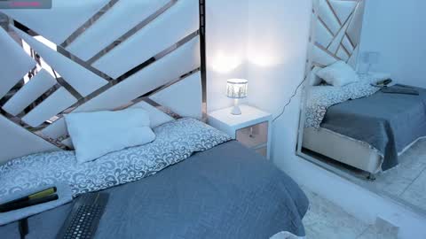 Snapshot of 1naughty_milf chatting on 01/14/25, 11:31 Luisa online show from 01/14/25, 11:31