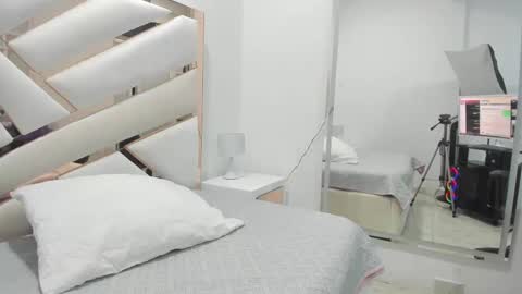 Snapshot of 1naughty_milf chatting on 02/28/25, 10:30 Luisa online show from 02/28/25, 10:30