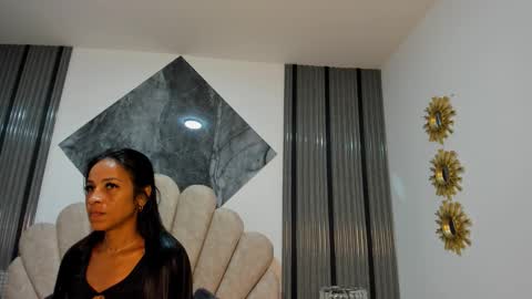 Snapshot of 1naughty_milf chatting on 12/03/25, 11:52 Luisa online show from 12/03/25, 11:52