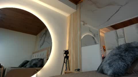 Luisa online show from 06/12/26, 02:38