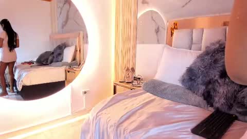 Luisa online show from 06/14/26, 02:24