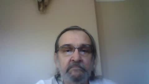 Snapshot of 1valentine chatting on 01/04/25, 03:39 1valentine online show from 01/04/25, 03:39