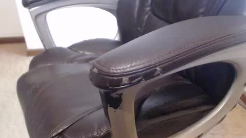 Mark online show from 10/25/25, 06:57