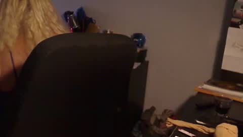 Snapshot of 1xtrahornyone chatting on 12/05/24, 01:47 Susan online show from 12/05/24, 01:47