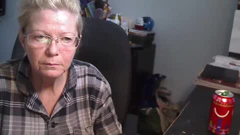 Snapshot of 1xtrahornyone chatting on 12/27/24, 04:32 Susan online show from 12/27/24, 04:32