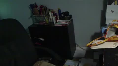 Snapshot of 1xtrahornyone chatting on 10/21/25, 12:00 Susan online show from 10/21/25, 12:00