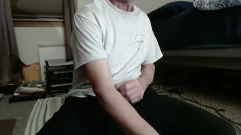 Snapshot of 1xy2z chatting on 12/18/25, 01:17 1xy2z online show from 12/18/25, 01:17