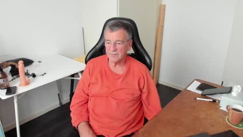 Henk online show from 12/19/24, 01:18